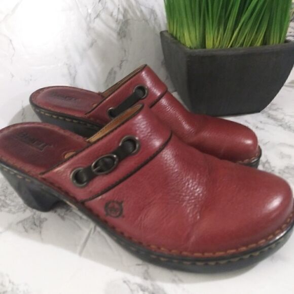Born red leather clogs / mules - Picture 1 of 9